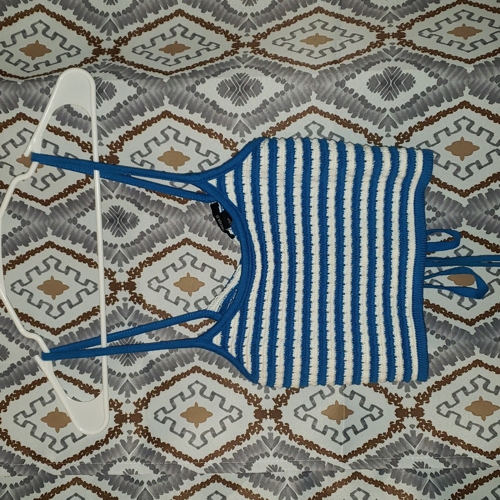 Halter top - Picture 2 of 4